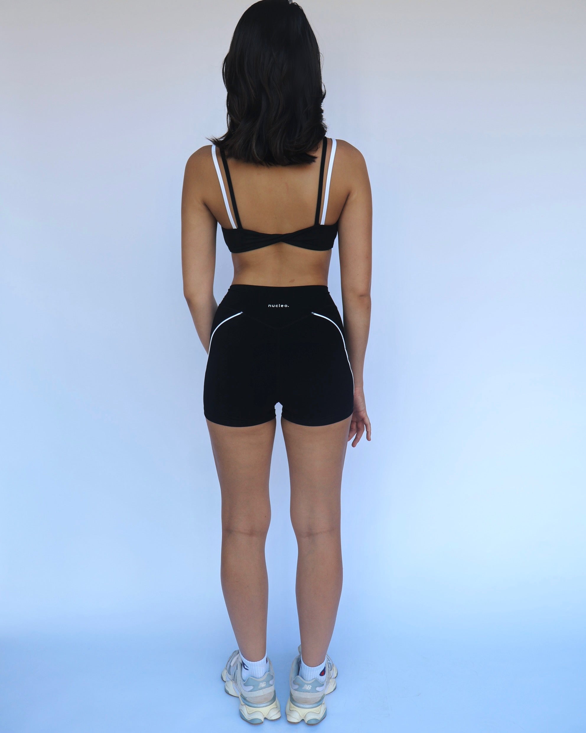 Vera Knot Short
